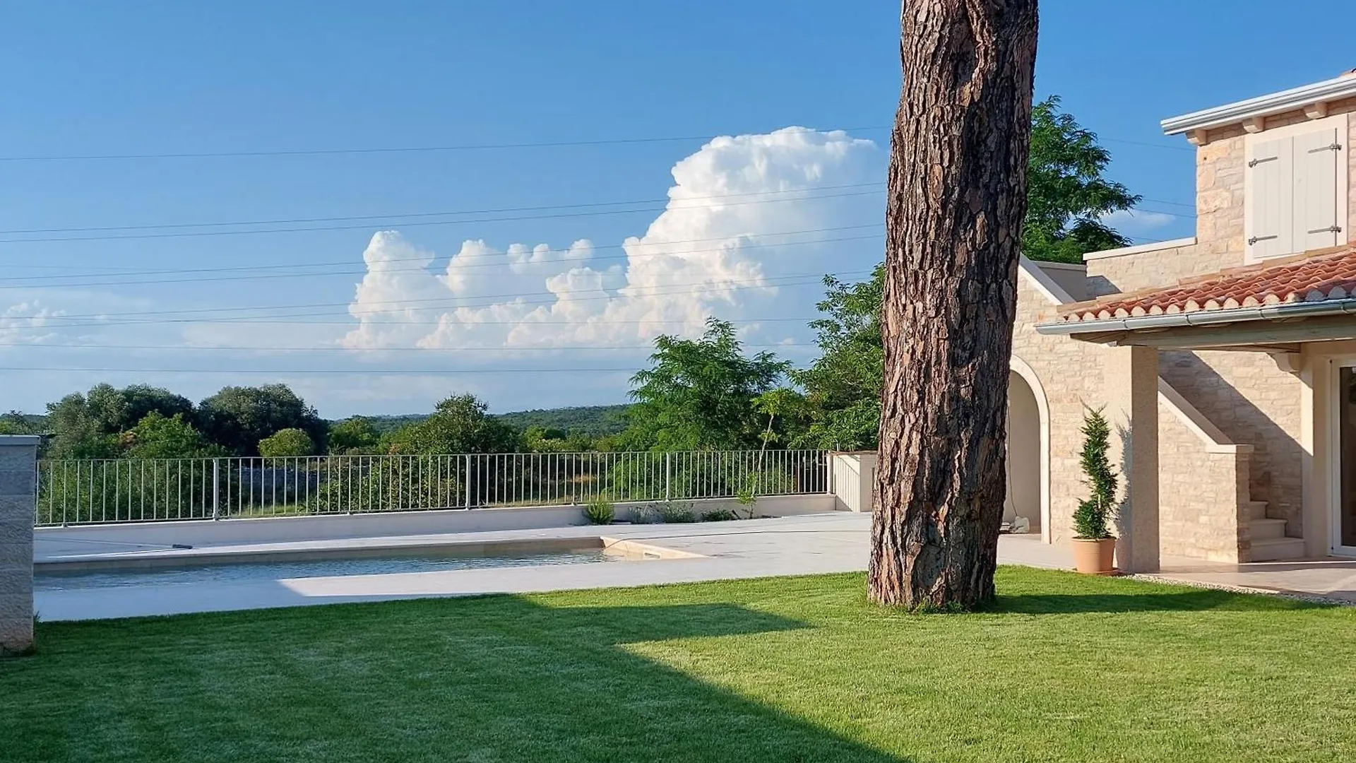 Vila Skarlanija, Umag