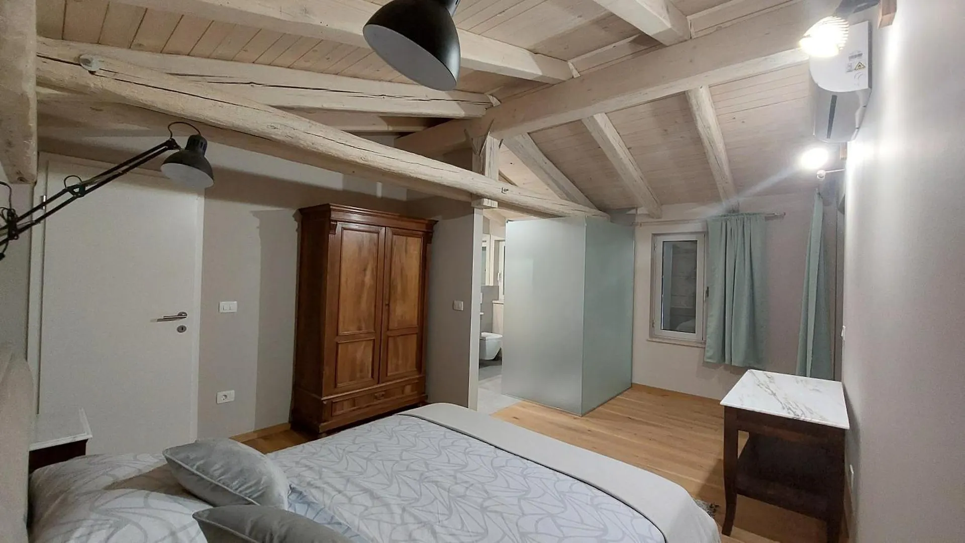 Vila Skarlanija, Umag